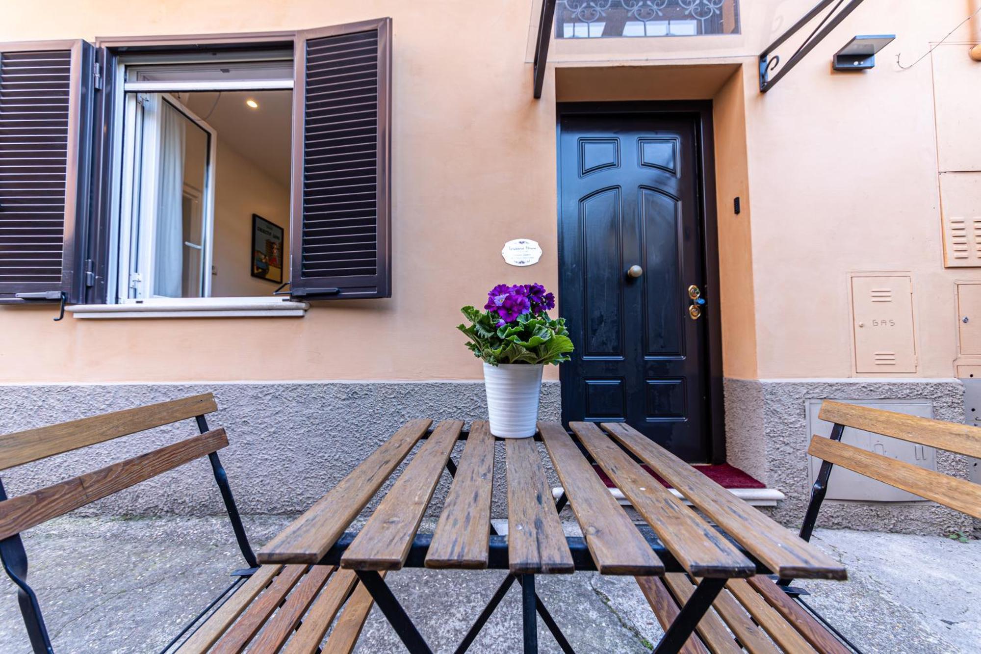Agrippina House: Mura Vaticane Rome Exterior photo